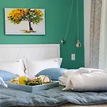 Hatzoudis Luxury * Chrysi Ammoudia