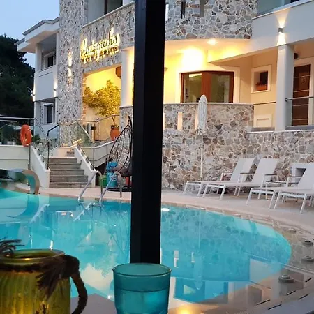 Hatzoudis Luxury * Chrysi Ammoudia